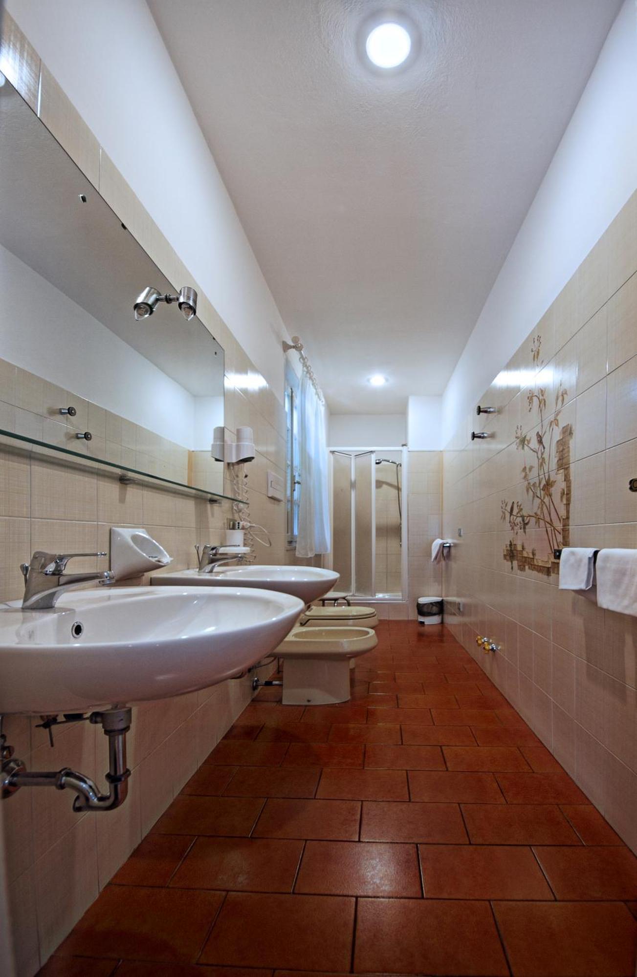 Albergo La Quiete Desenzano del Garda Exterior photo