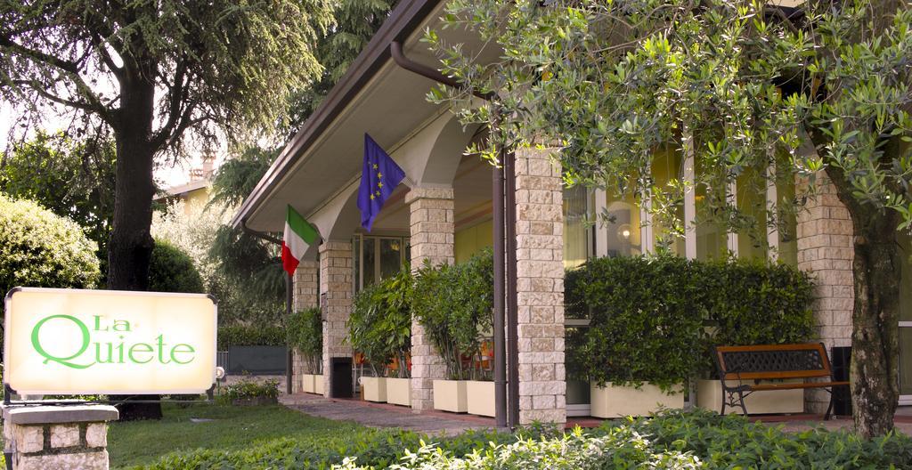 Albergo La Quiete Desenzano del Garda Exterior photo