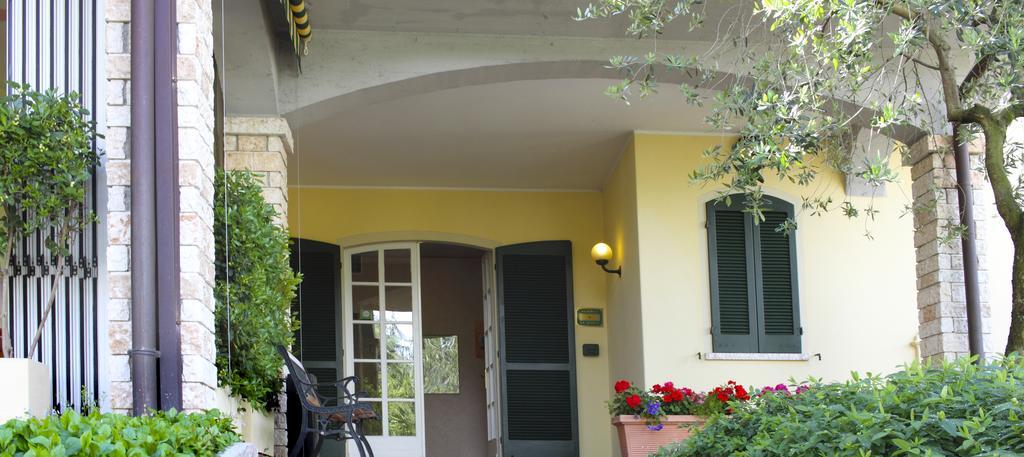 Albergo La Quiete Desenzano del Garda Exterior photo